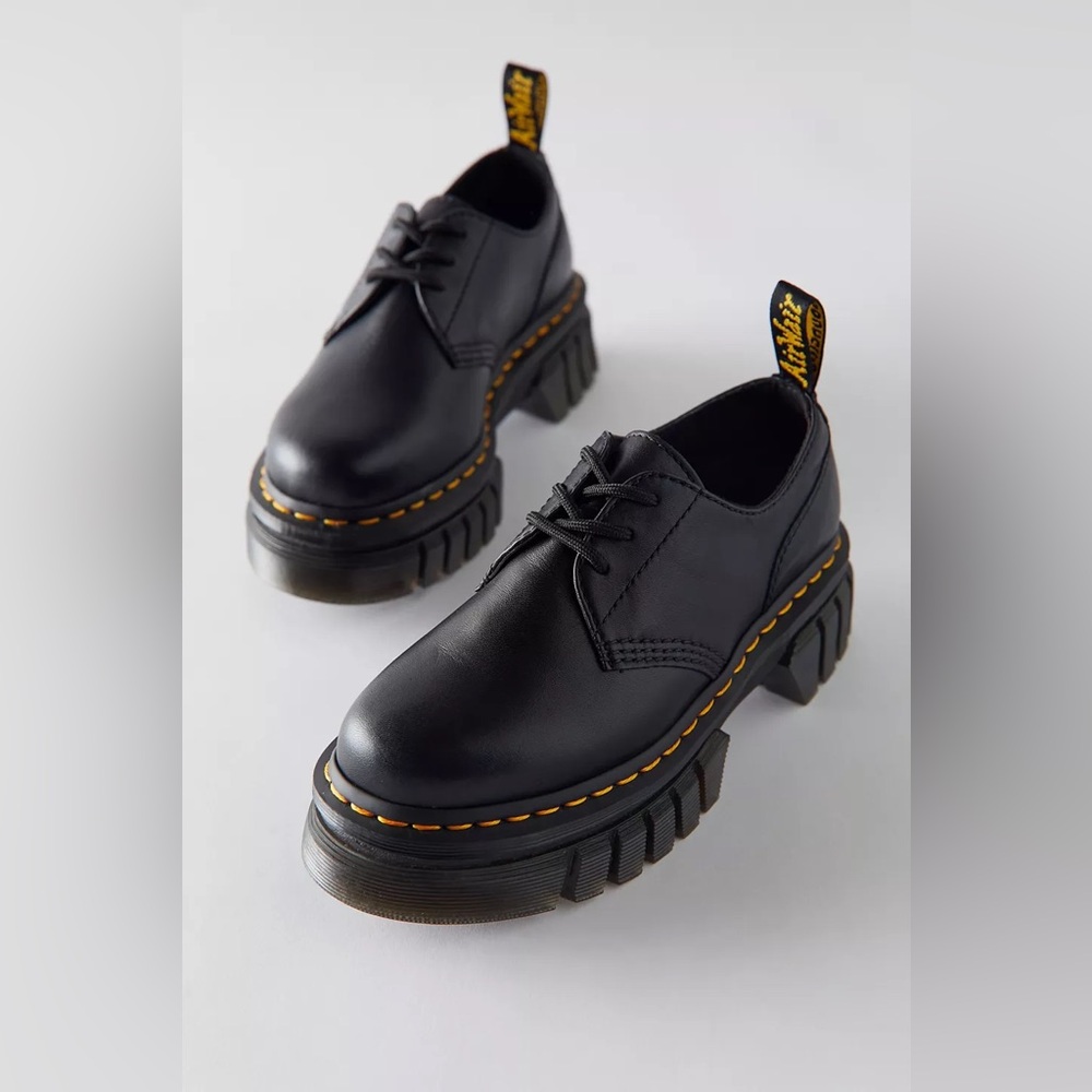 Urban Outfitters Dr. Martens Audrick Leather Platform Oxford - Picture 4 of 8